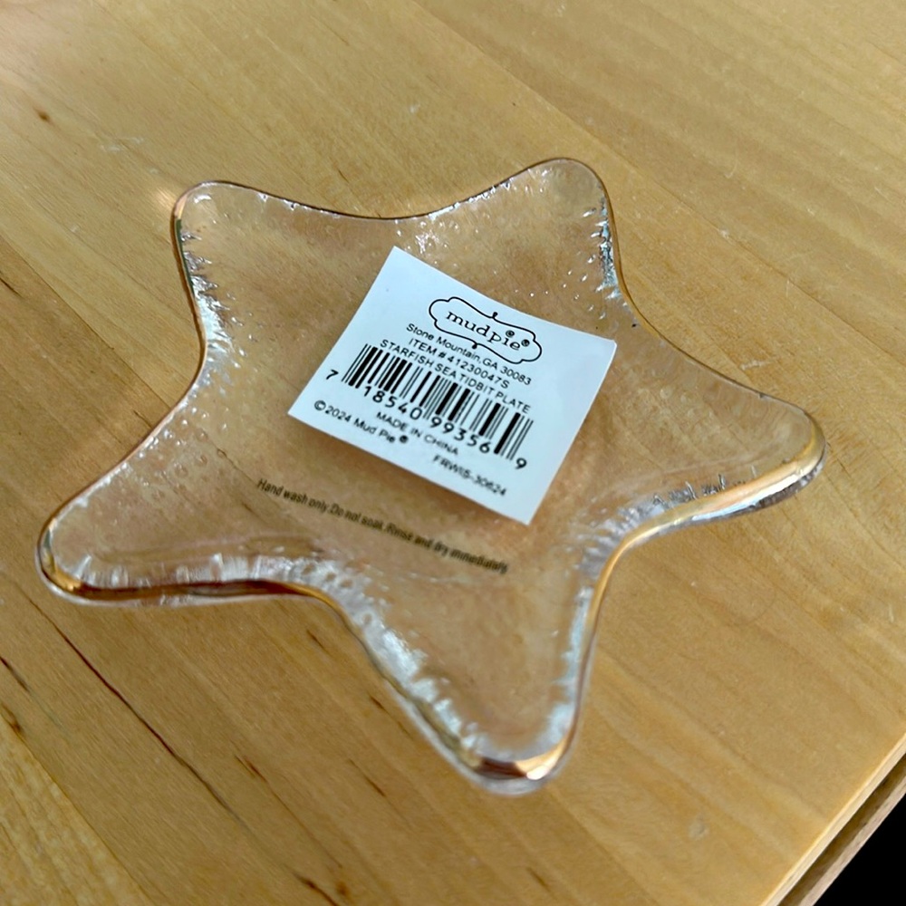 Mud Pie crystal starfish sea tidbit plate. NWT.